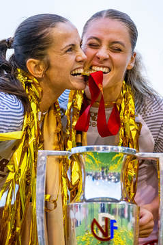Tuva Hansen and Svava Ros Gudmundsdottir of Brann celebrates