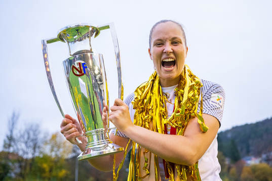 Goalkeeper Aurora Mikalsen of Brann celebrates with the
