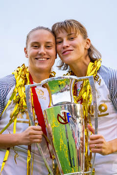 Lisa Fjeldstad Naalsund and Rakel Engesvik of Brann