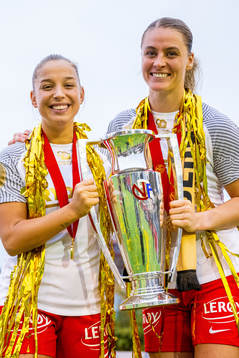 Rikke Bogetveit Nygard and Svava Ros Gudmundsdottir of