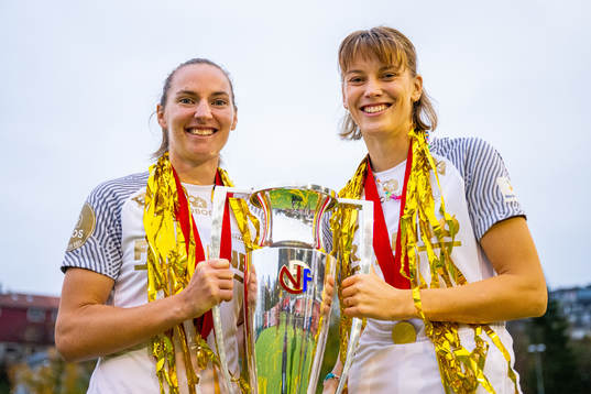 Marit Bratberg Lund and Rakel Engesvik of Brann celebrate