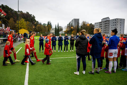 Maria Dybwad Brochmann, Svava Ros Gudmundsdottir, Marit