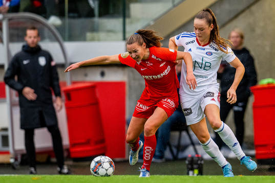 Marit Bratberg Lund of Brann and Janni Bøgild Thomsen of
