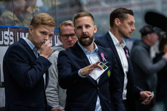 Björklövens tränare Viktor Stråhle och assisterande