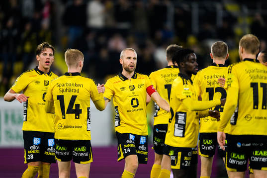 Elfsborgs Johan Larsson jublar