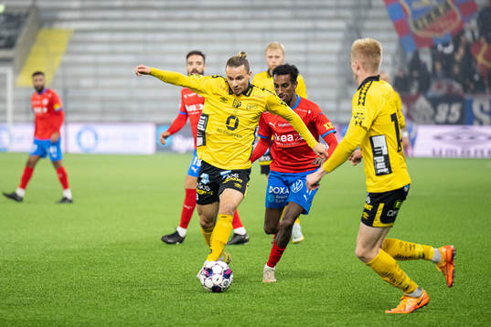 Elfsborgs Niklas Hult och Helsingborgs Taha Ali