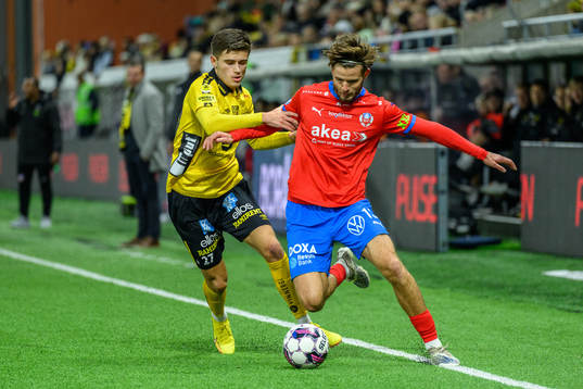 Elfsborgs Besfort Zeneli och Helsingborgs Wilhelm Loeper
