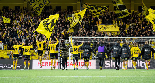 Elfsborgs spelare tackar supportrarna