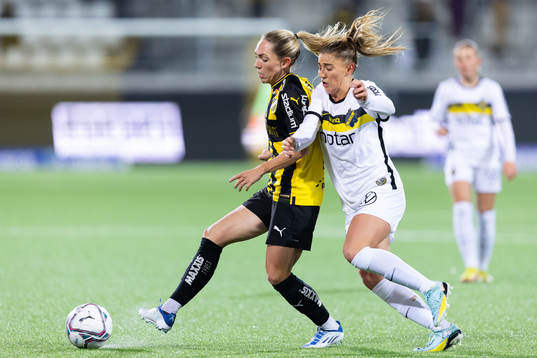 Häckens Elin Rubensson och AIKs Remy Siemsen