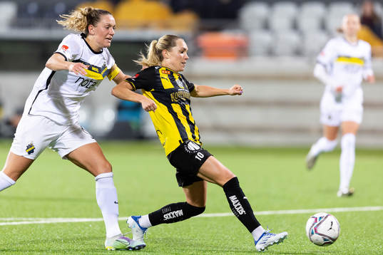 AIKs Jennie Nordin och Häckens Elin Rubensson