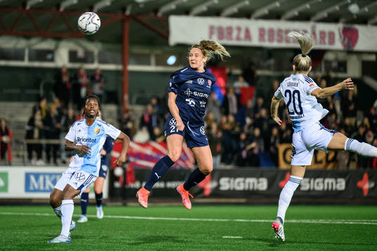FC Rosengårds Karin Lundin gör 1-0