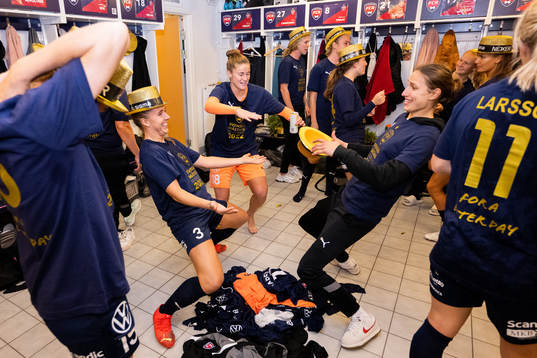 FC Rosengårds Gudrun Arnardottir, målvakt Teagan Micah