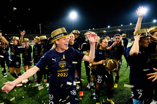 FC Rosengårds Olivia Schough jublar