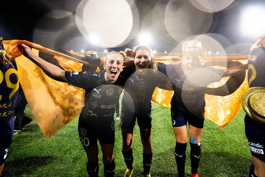 FC Rosengårds Mia Persson, Loreta Kullashi och Athinna