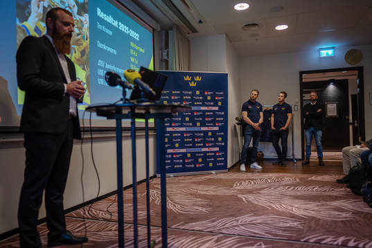 Sveriges förbundskaptener Sam Hallam (t h) och Ulf