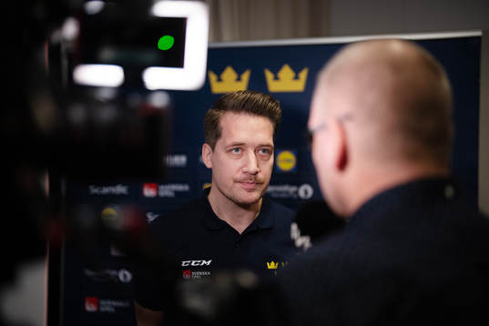 Sveriges förbundskapten Sam Hallam