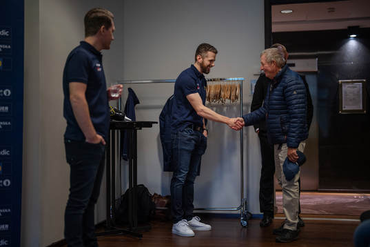 Sveriges förbundskaptener Sam Hallam (t v) och Ulf Lundberg