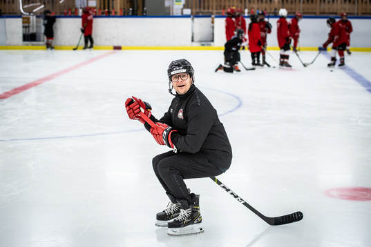 Sportchef Björn Liljander imiterar Dave ”Tiger”