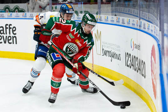 Växjös Keegan Lowe och Frölundas Patrik Carlsson