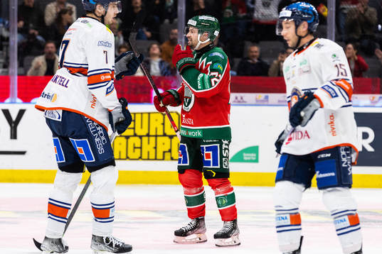 Frölundas Patrik Carlsson jublar