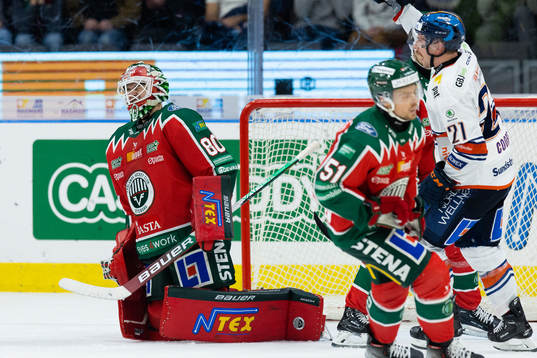 Frölundas målvakt Frederik Dichow deppar