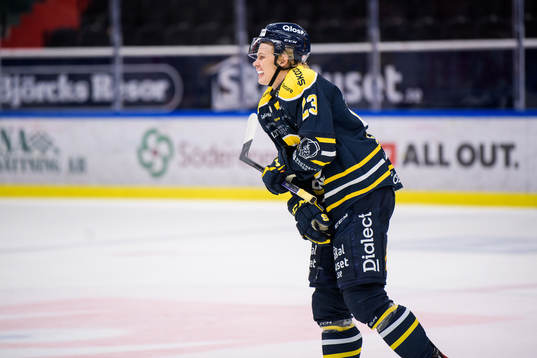 Södertäljes Albert Sjöberg har ont