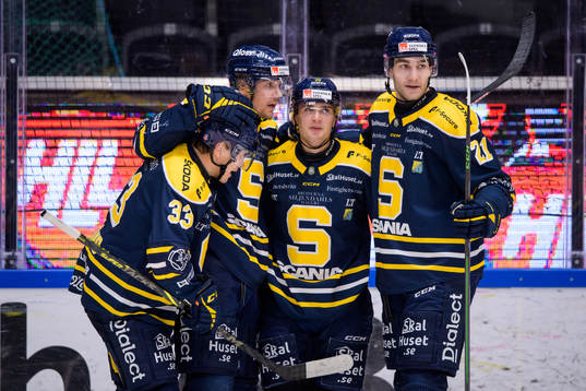 Södertäljes Viktor Liljegren jublar