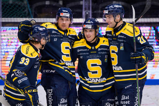 Södertäljes Viktor Liljegren jublar