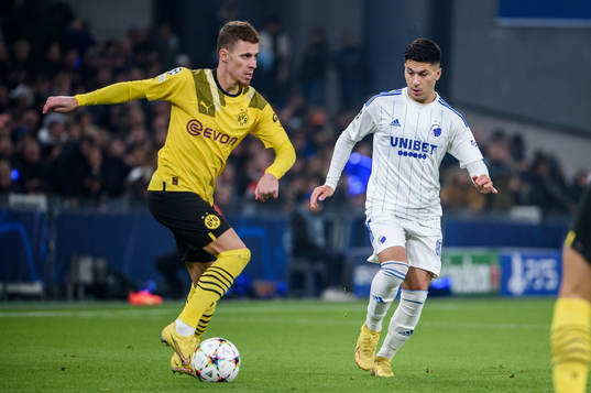 Thorgan Hazard of Dortmund and Roony Bardghji of FC