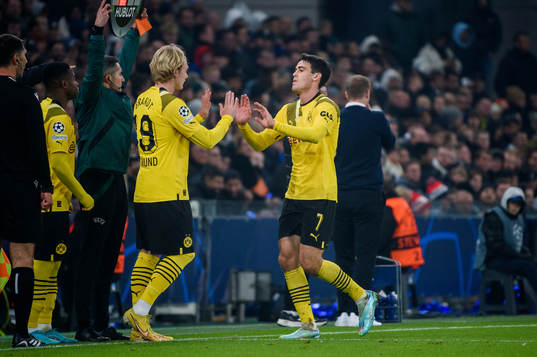 Julian Brandt and Giovanni Reyna of Dortmund
