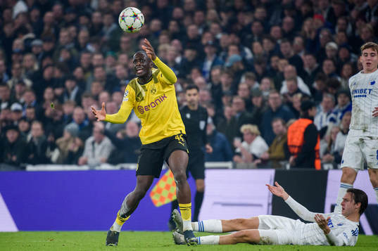 Soumaula Coulibaly of Dortmund and William Clem of FC