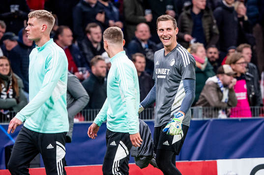 Goalkeeper Karl-Johan Johnsson to the right