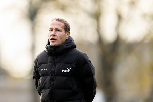 Assistant coach Nikola Trajkovic