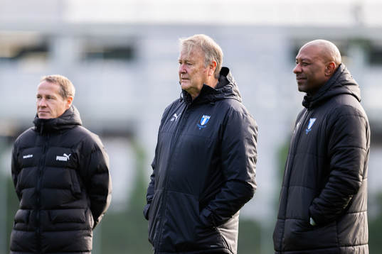 Assistant coach Nikola Trajkovic, head coach Åge Hareide