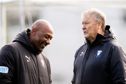 Head coach Åge Hareide and assistant coach Jeffrey Aubynn