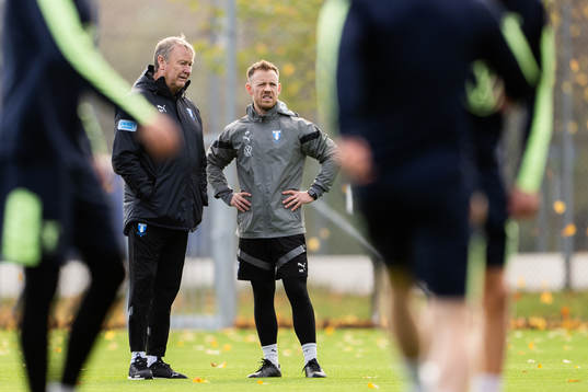 Head coach Åge Hareide and fitness trainer Mark Read