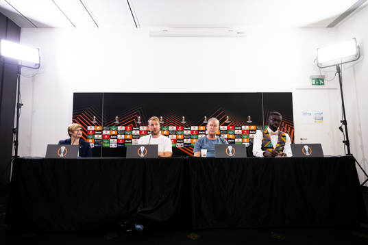 Press officer Frida Ardemark, Ola Toivonen and head coach