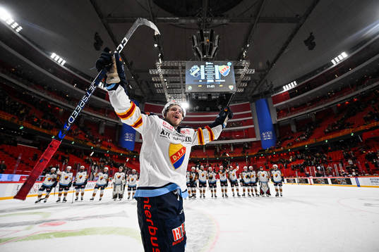 Djurgårdens Tim Söderlund jublar