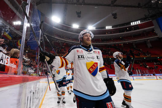 Djurgårdens Linus Klasen  jublar