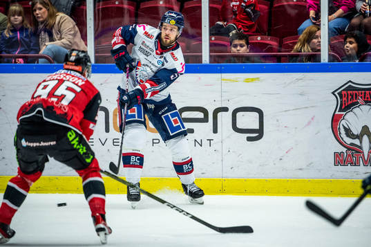 Linköpings Oscar Fantenberg mot Malmö Redhawks Carl