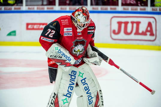 Malmö Redhawks målvakt Daniel Marmenlind  deppar