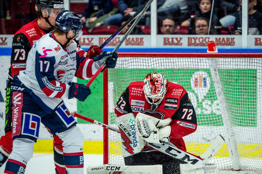Linköpings Sebastian Strandberg mot Malmö Redhawks Adam