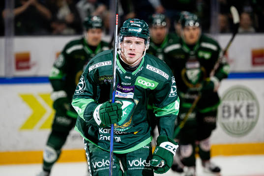 Färjestads Oscar Lawner jublar