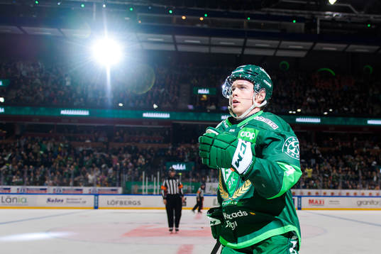 Färjestads Oscar Lawner jublar