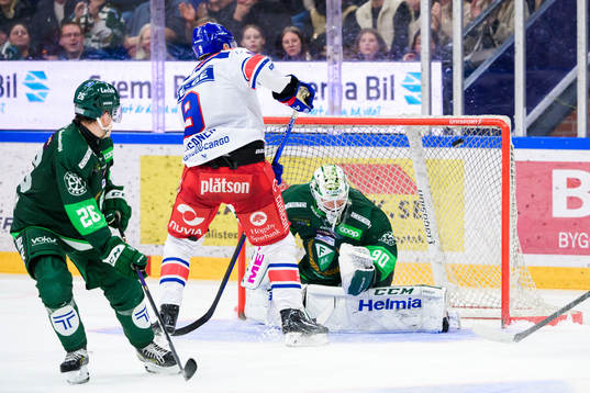 Oskarshamns Ahti Oksanen skjuter 2-3 i förlängningen