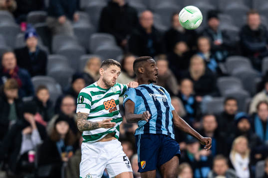 Lee Grace of Shamrock Rovers and Joel Asoro of Djurgården