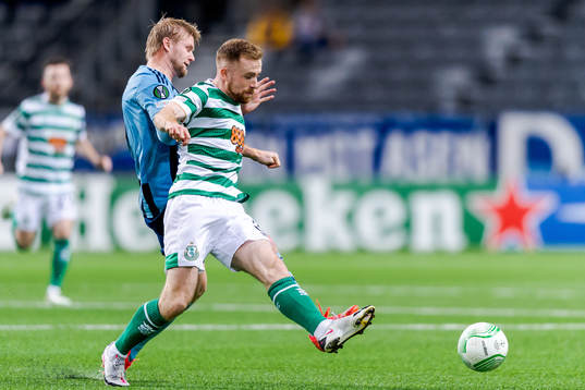 Kalle Holmberg of Djurgården and Sean Hoare of Shamrock