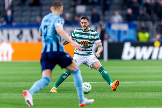 Piotr Johansson of Djurgården and Lee Grace of Shamrock