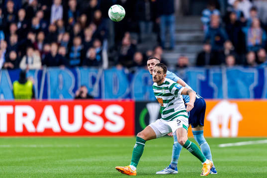 Haris Radetinac of Djurgården and Lee Grace of Shamrock