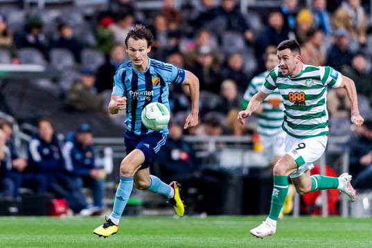 Hjalmar Ekdal of Djurgården and Aaron Greene of Shamrock